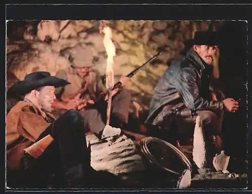 AK Winnetou II, Banditen bewachen die Gefangenen