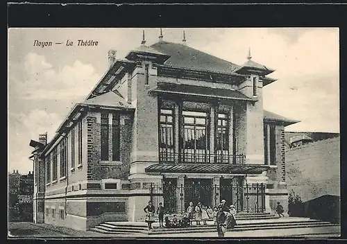 AK Moyon, Le Theatre