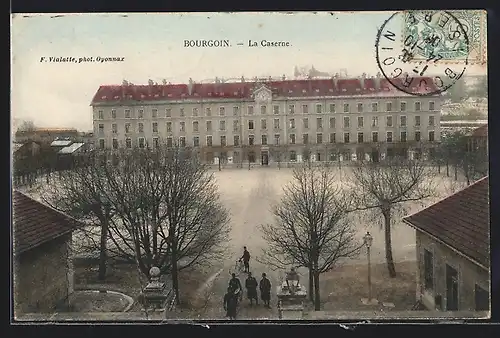 AK Bourgoin, La Caserne, Blick auf die Kaserne