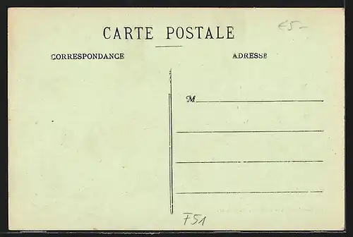 AK Mourmelon-le-Petit, L`Entrée du Village et Passage à niveau