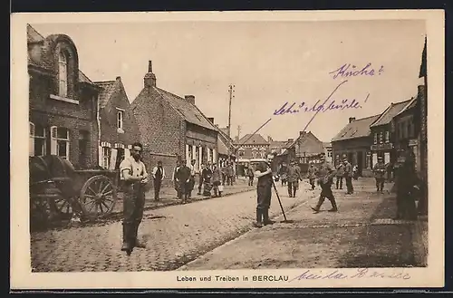 AK Berclau, belebte Strassenpartie mit Pferdefuhrwerk