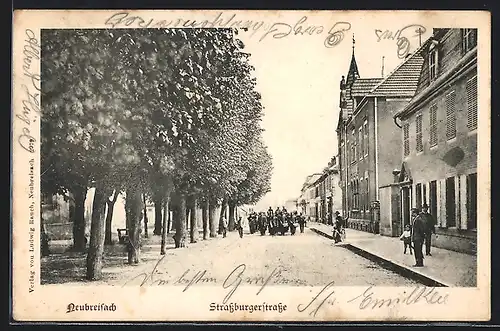 AK Neubreisach, Strassburgerstrasse, Procession en ville