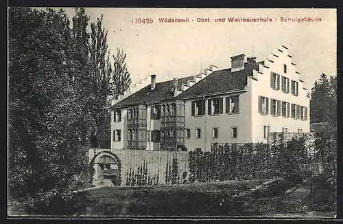 AK Wädenswil, Obst- und Weinbauschule, Gebäude mit Gartentor