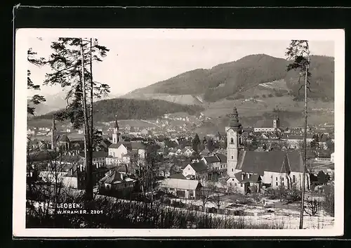 AK Leoben, Ortsansicht mit Kirche und Bergen
