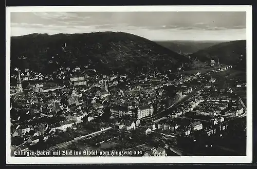 AK Ettlingen /Baden, Totalansicht mit Blick ins Albtal vom Flugzeug aus