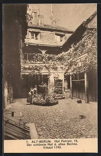 AK Alt-Berlin, Hof in der Petristrasse 15