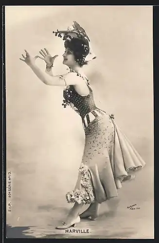 Foto-AK Atelier Reutlinger, Paris: Fröhliche Dame macht einen Scherz, Marville