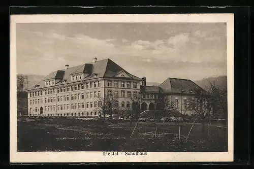 AK Liestal, Blick zum Schulhaus