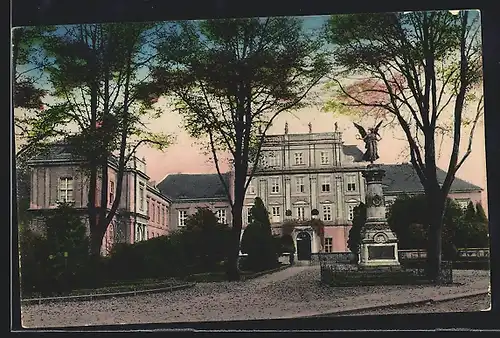 AK Oranienburg, Schloss (Lehrer-Seminar) und Krieger-Denkmal