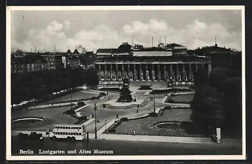 AK Berlin, Lustgarten und altes Museum aus der Vogelschau