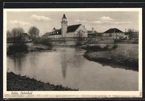 AK Zeitz, am Ufer mit Blick auf den Bahnhof