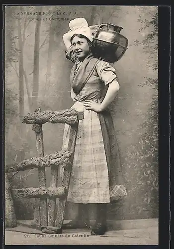 AK Normandie, Types et Costumes, Jeune Laitière du Cotentin