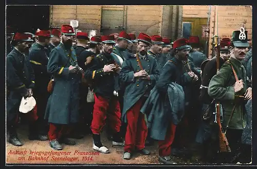 AK Ankunft kriegsgefangener Franzosen am Bahnhof Sennelager, 1914