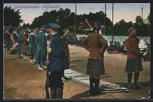 AK Senne, Kriegsgefangene Schottländer im Kilt 1914