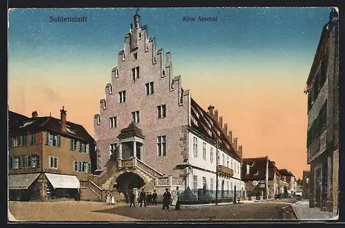 AK Schlettstadt, Altes Arsenal mit Strasse