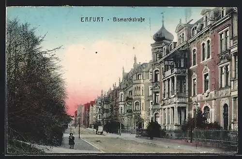 AK Erfurt, Bismarck-Strasse mit Kind