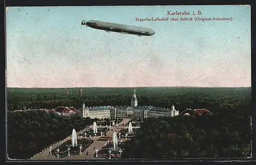 AK Karlsruhe i. B., Zeppelin-Luftschiff über Schloss
