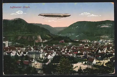AK Bad Urach, Ortsansicht, Zeppelin