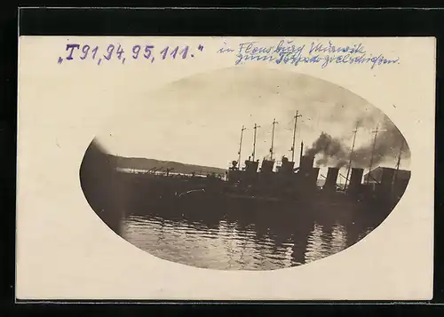 AK Flensburg-Mürwik, Torpedoboote im Hafen