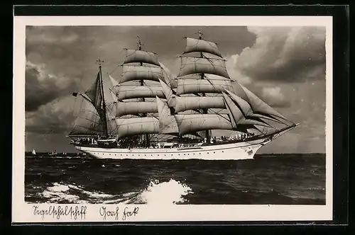AK Segelschulschiff Gorch Fock in voller Fahrt