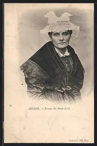 AK Angers, Femme des Ponts-de-Cié
