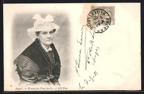 AK Ponts-de-Cé, Femme des Ponts-de-Cé