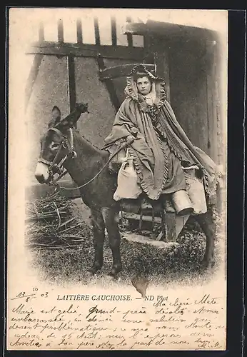 AK Laitière Cauchoise, Junge Frau in dunkler normannischen Tracht auf einem Esel