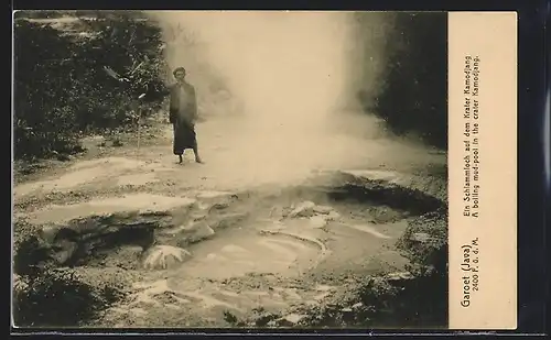 AK Garoet (Java), A boiling mud-pool in the crater Kamodjang
