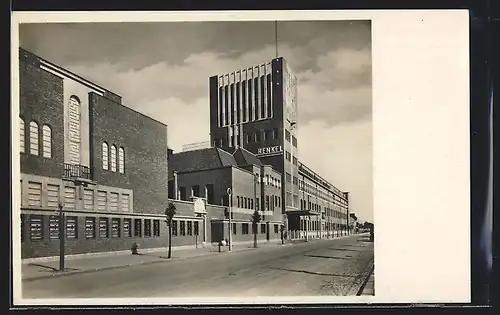 AK Düsseldorf- Holthausen, Verwaltungsgebäude der Persilwerke