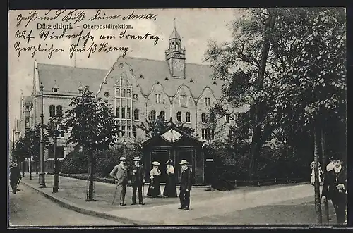 AK Düsseldorf, Oberpostdirektion - Strassenansicht mit Passanten