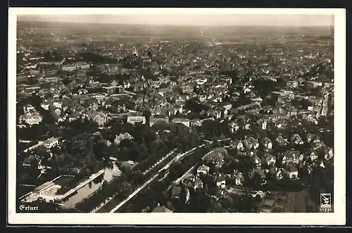 AK Erfurt, Teilansicht mit Kirche, Fliegeraufnahme