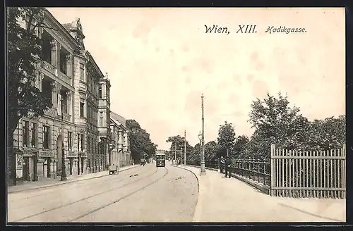 AK Wien, Hadikgasse, Strassenpartie mit Strassenbahn