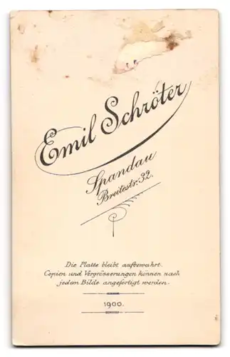 Fotografie Emil Schröter, Spandau, Breitestr. 32, Bürgerlicheer Mann mit kurzen Haaren und dickem Schnurrbart