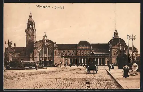 AK Wiesbaden, Bahnhof mit Vorplatz