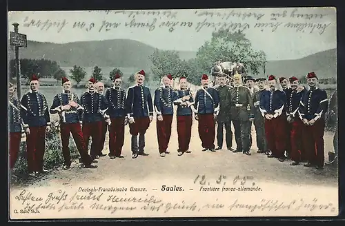 AK Saales, Soldaten in Uniform an der Deutsch-Französische Grenze