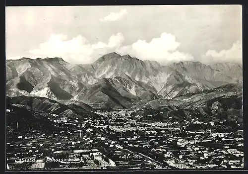 AK Carrara, Panorama gegen die Berge
