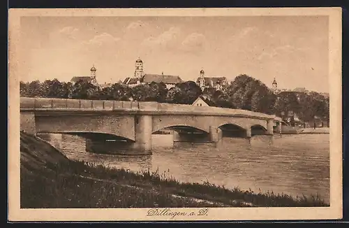 AK Dillingen a. D., Brücke mit Ortspanorama