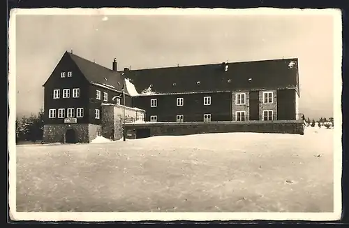 AK Aschberg /Vogtl., Deutsche Jugendherberge im Winter