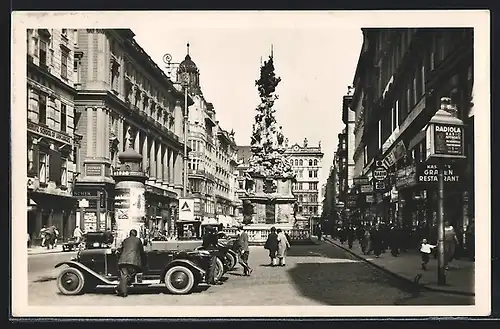 AK Wien, Graben, Strassenpartie mit parkenden Autos vor der Dreifaltigkeitssäule