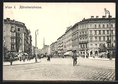 AK Wien, Partie an der Kärntnerstrasse, Passanten überqueren die Strasse