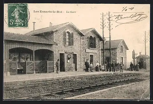 AK Les Essarts-le-Roi, La Gare