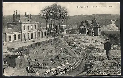 AK Clères, La Gare 1912, Bahnhof