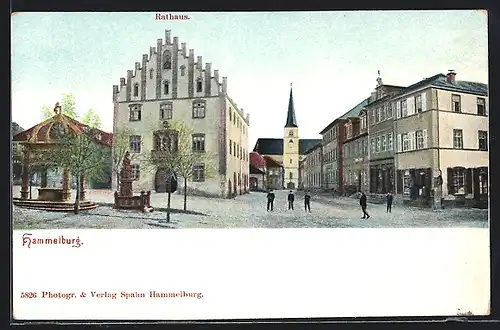 AK Hammelburg, Strassenpartie mit Rathaus