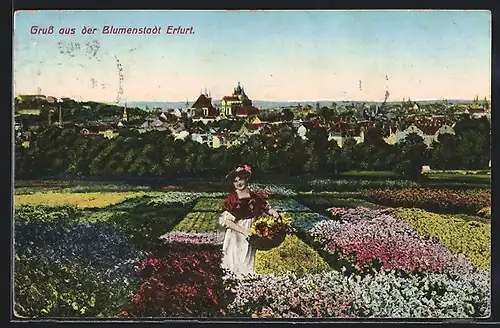 AK Erfurt, Teilansicht und Frau am Beet