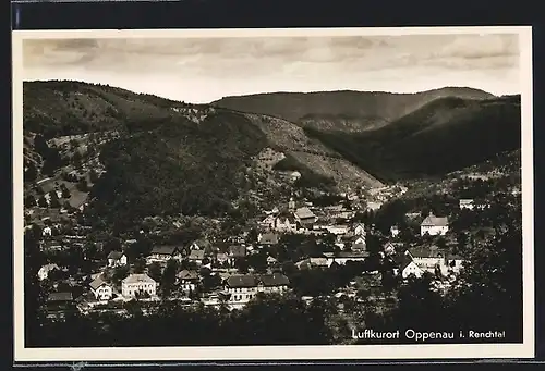 AK Oppenau i. Renchtal, Teilansicht mit Bergen