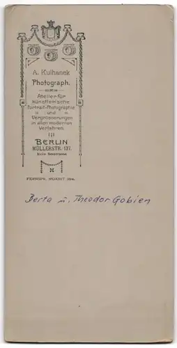Fotografie A. Kulhanek, Berlin, zwei KInder Berta und Theodor Gobien im Matrosenanzug und im weissen Kleid