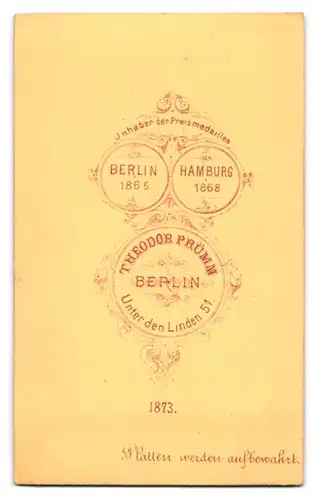Fotografie Theodor Prümm, Berlin, Unter den Linden 51, Schöne Bürgertochter mit Ohrringen u. Halskette
