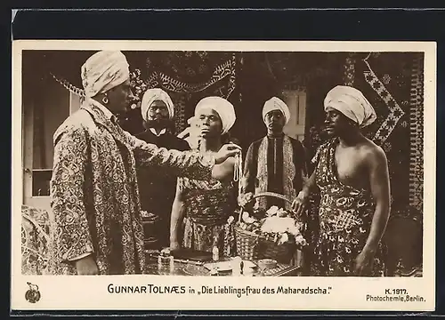 AK Filmszene aus Die Lieblingsfrau des Maharadscha, Schauspieler Gunnar Tolnaes