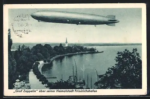 AK Friedrichshafen / Bodensee, Luftschiff Graf Zeppelin über seiner Heimatstadt