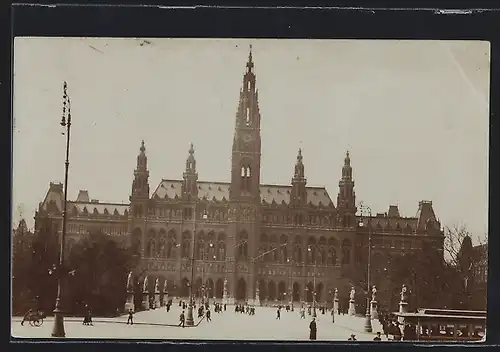 AK Wien, Strassenbahn vor dem Rathaus